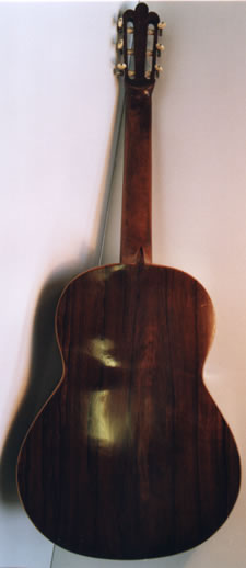  Gelas-Gitarre 1924 Rückseite · Foto: Urs Langenbacher 